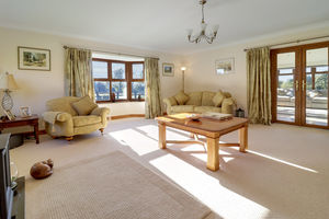 Living Room- click for photo gallery